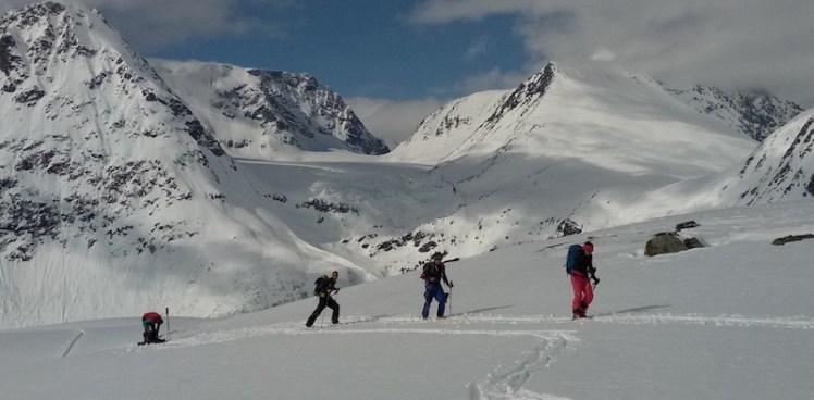 Esquí de montaña en noruega guía de montaña